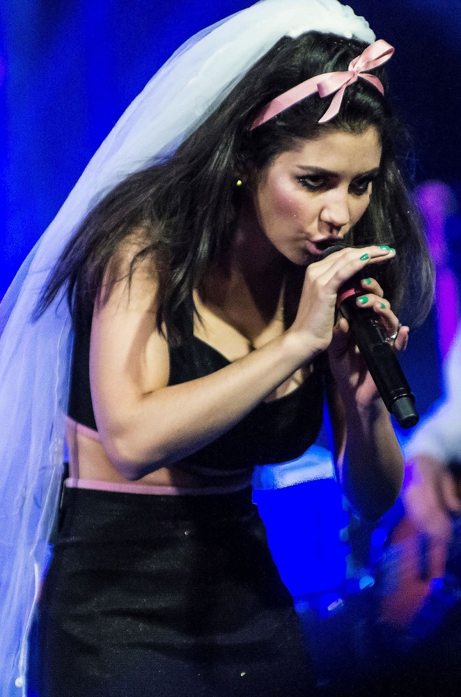 Marina and the Diamonds;<br>Marina and the Diamonds Performs