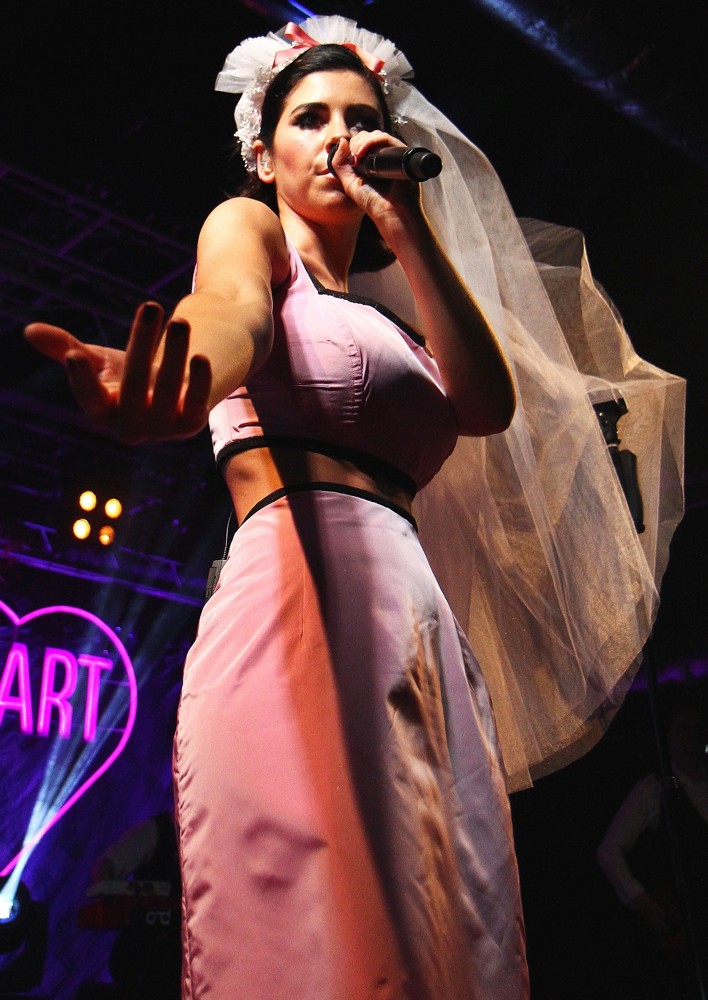 Marina and the Diamonds;<br>Marina and the Diamonds Performs Live