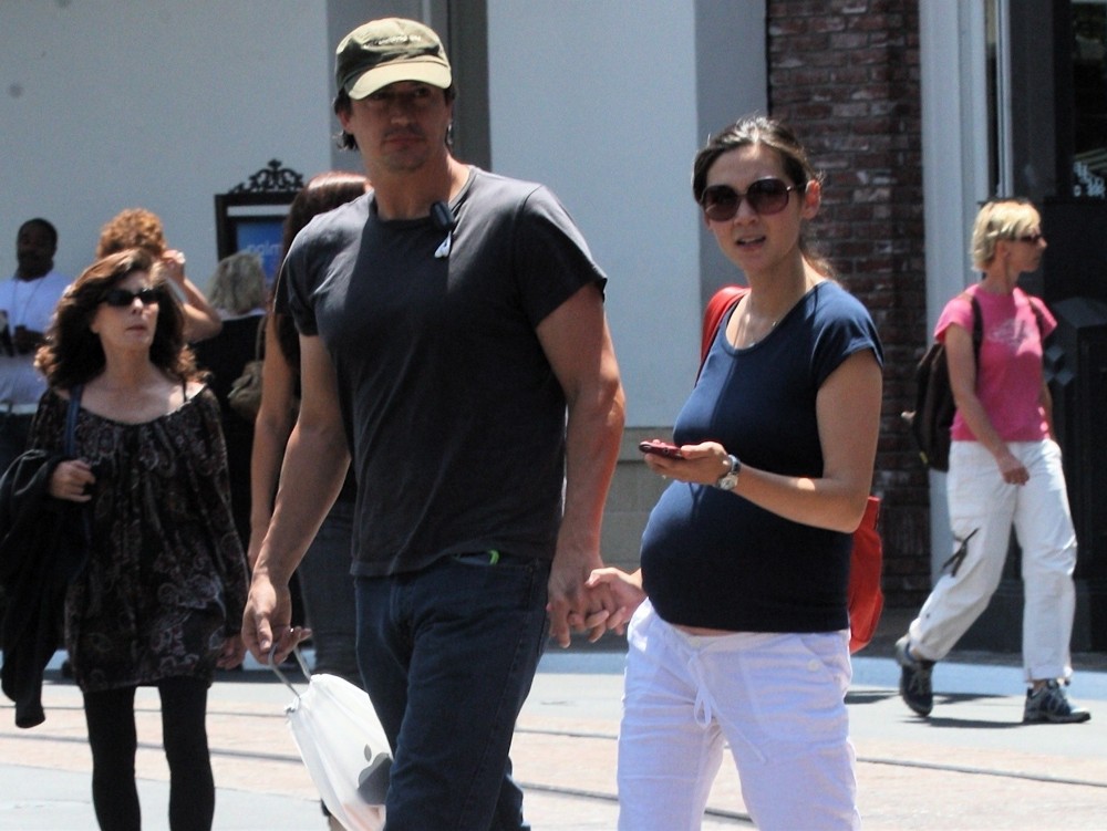 Ken Marino;Erica Oyama;<br>Ken Marino and Erica Oyama Out Shopping Together