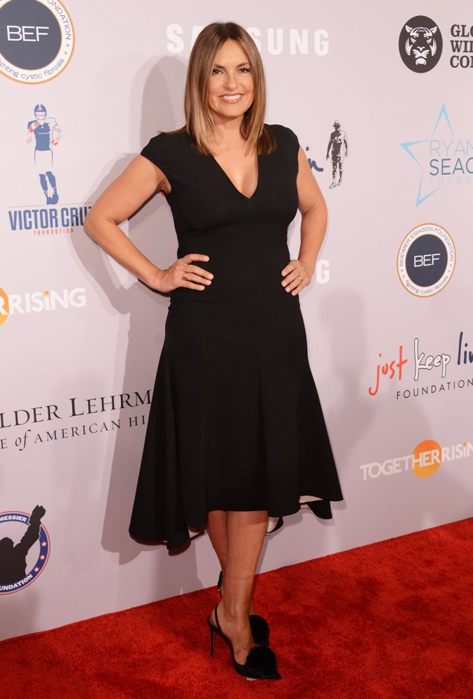 MariskaHargitay Picture 1 - Samsung Annual Charity Gala - Red Carpet