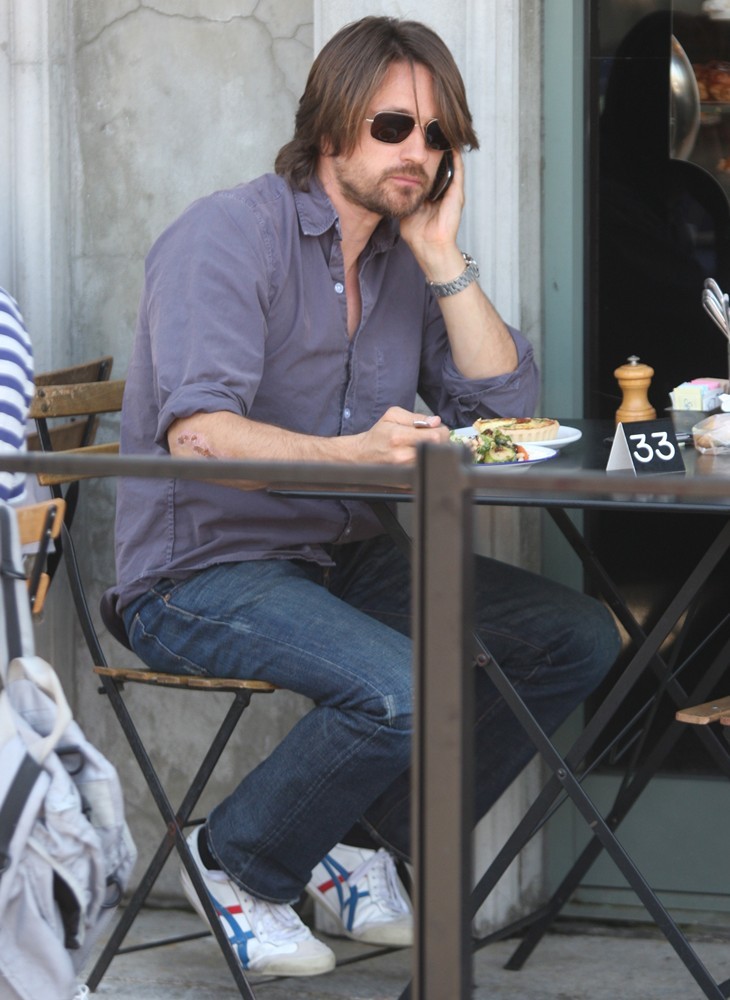 Martin Henderson;<br>Martin Henderson Eating at Joans on Third