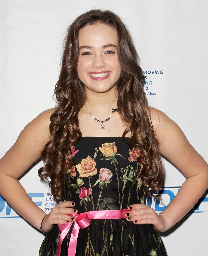 Mary Mouser in JDRF LA's 10th Annual Finding A Cure: The Love Story Ga...