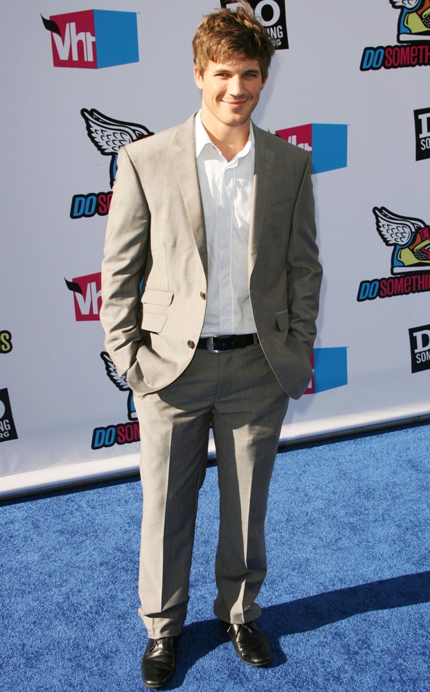 Matt Lanter;<br>2011 Do Something Awards - Arrivals