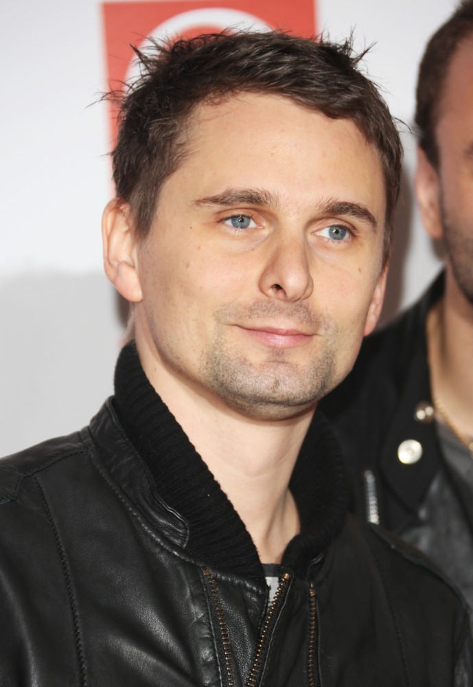 matthew-bellamy-q-awards-2012-01.jpg