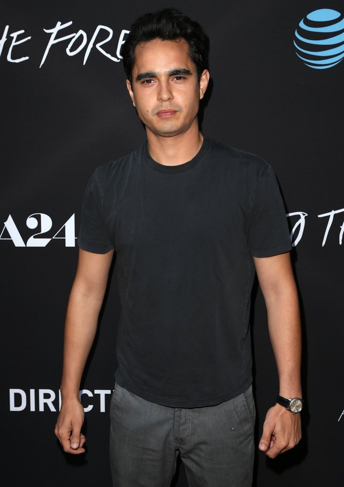 Max Minghella Picture 11 - Premiere of A24's Into the ...