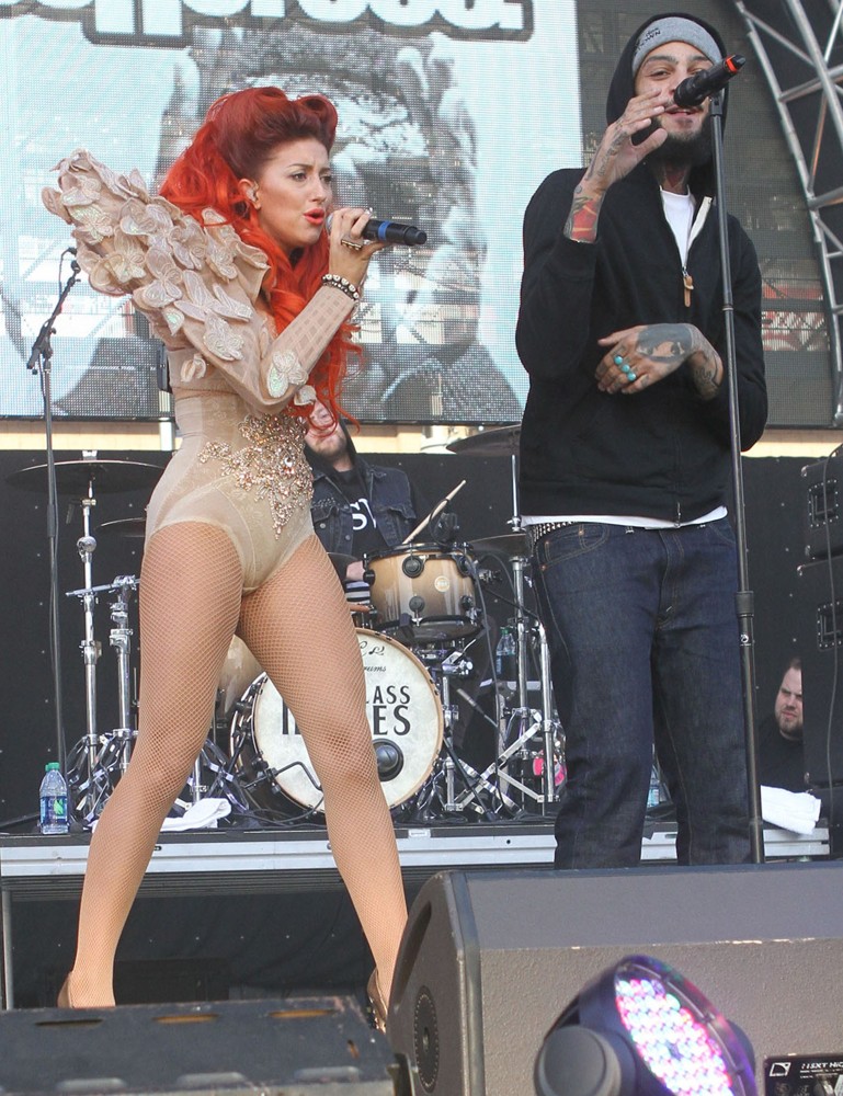 Neon Hitch;Travis McCoy;<br>102.7 KIIS FM's Wango Tango 2012 - Show