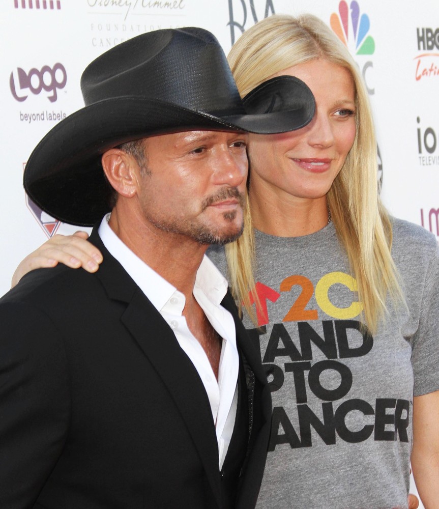 Tim McGraw;Gwyneth Paltrow;<br>Stand Up To Cancer 2012 - Arrivals