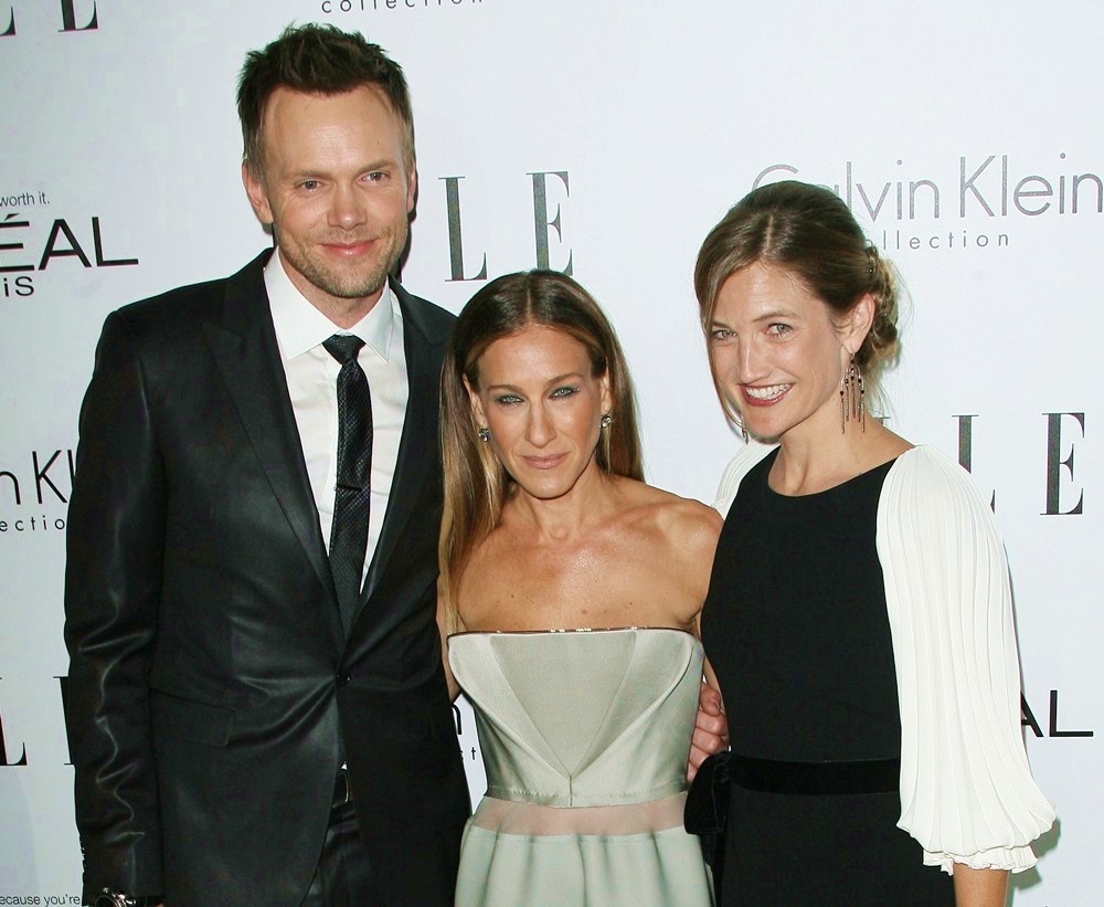 Joel McHale;Sarah Jessica Parker;Sarah Williams;<br>ELLE's 19th Annual Women in Hollywood Celebration - Arrivals