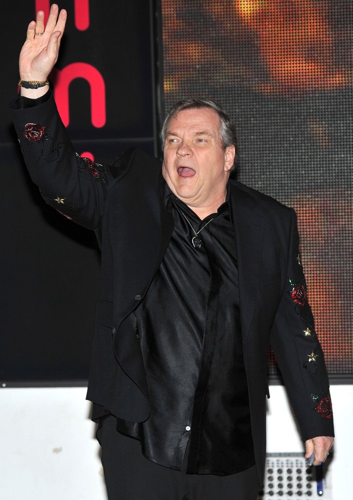 Meat Loaf;<br>Meat Loaf Signs Copies of His Album Hell in A Handbasket