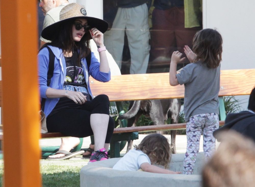 Megan Fox<br>Megan Fox and Brian Austin Green Take Their Children to The Park