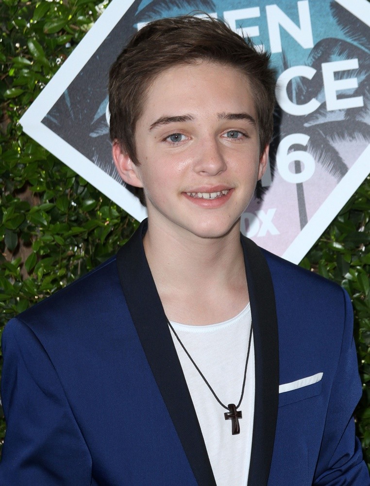 Michael Campion;<br>Teen Choice Awards 2016 - Arrivals