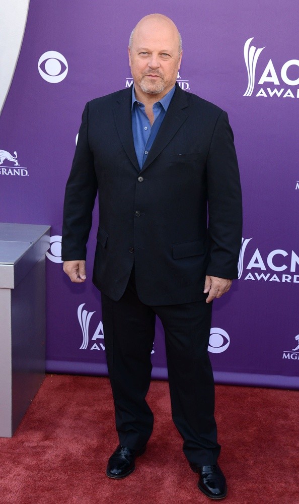 Michael Chiklis;<br>48th Annual ACM Awards - Arrivals