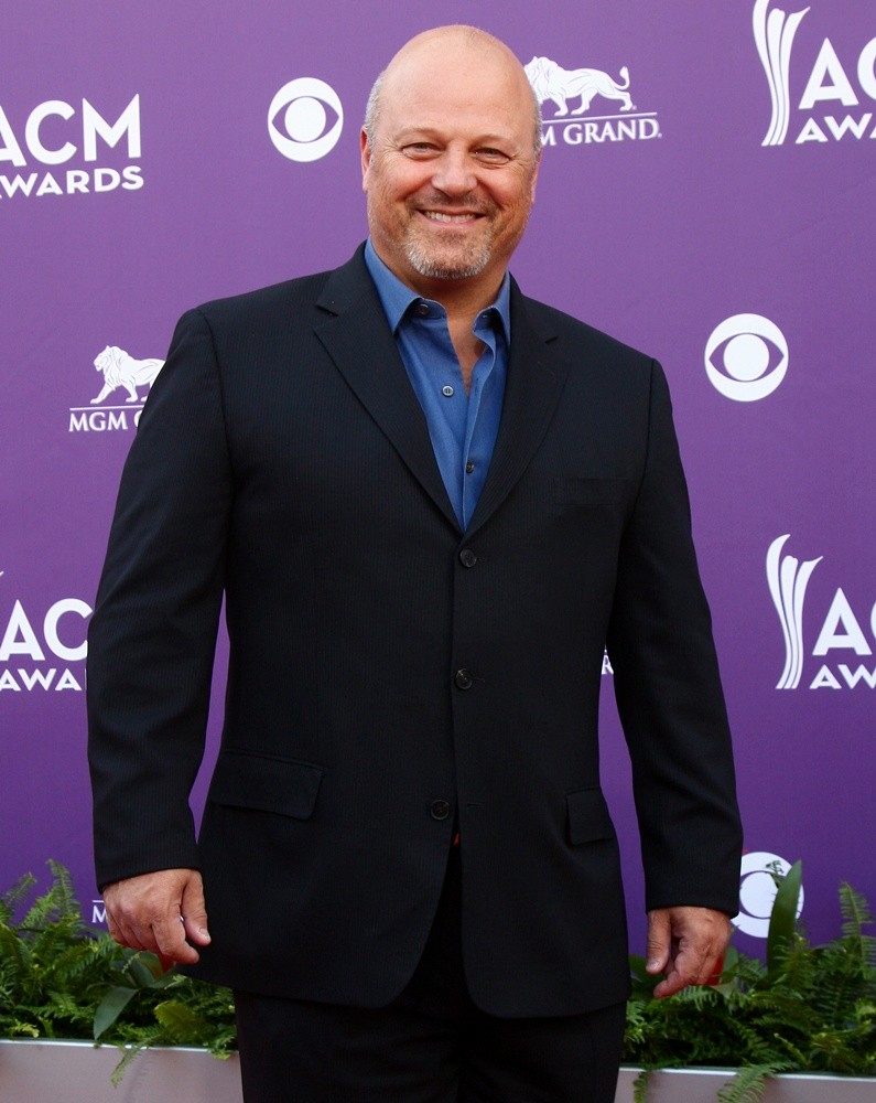Michael Chiklis;<br>48th Annual ACM Awards - Arrivals