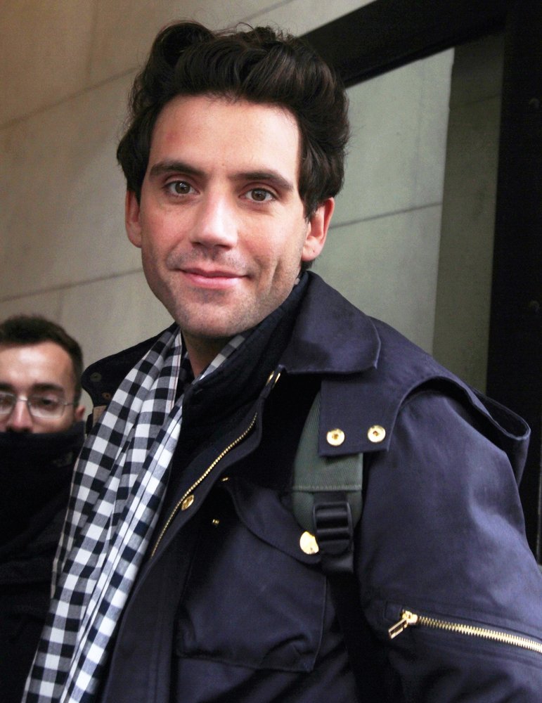 Mika;<br>Mika at Europe1 Radio