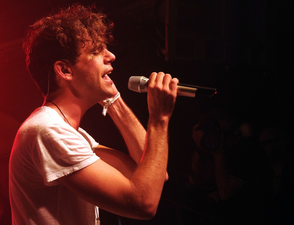 Mika;<br>Mika Performs Live