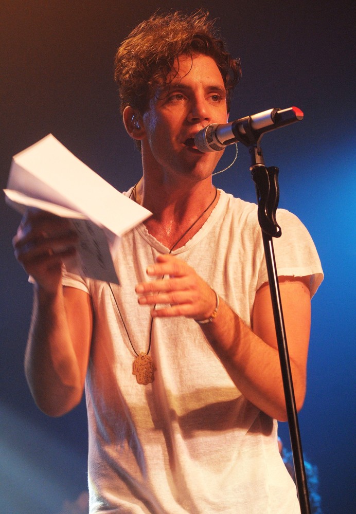 Mika;<br>Mika Performs Live