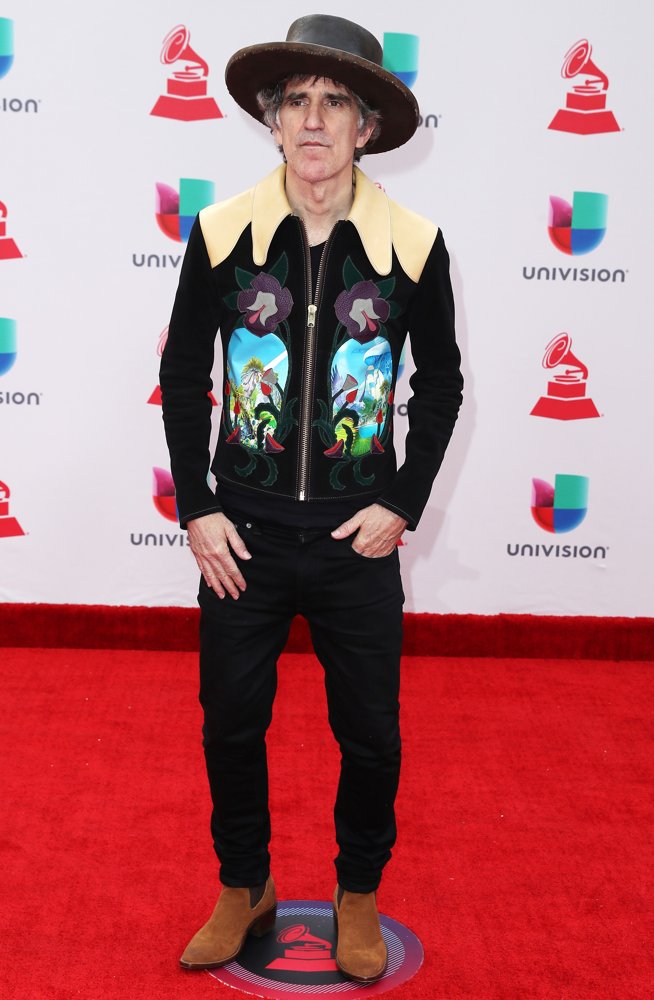Mikel Erentxun;<br>18th Annual Latin Grammy Awards - Arrivals