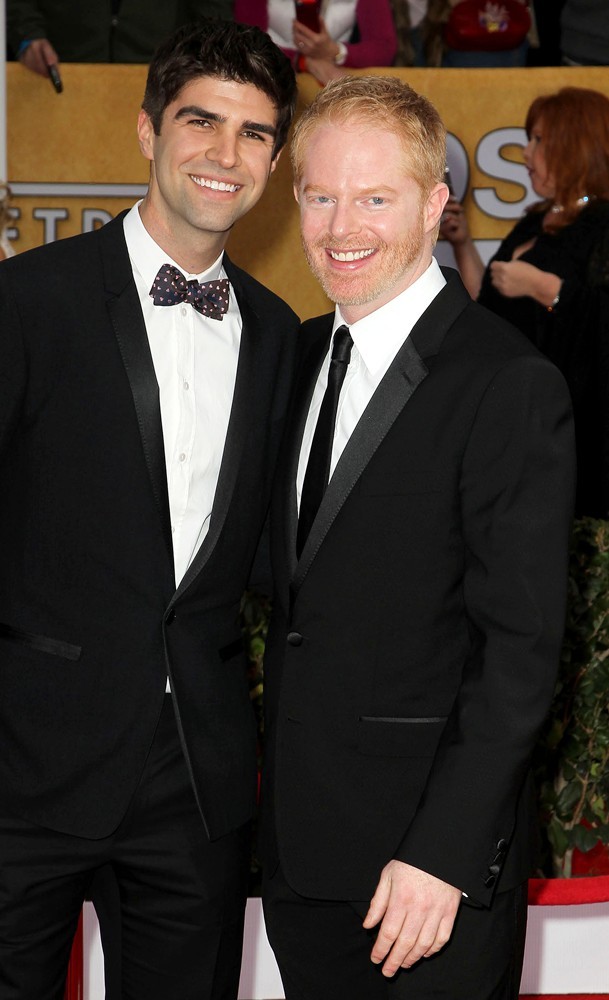 Justin Mikita;Jesse Tyler Ferguson;<br>19th Annual Screen Actors Guild Awards - Arrivals