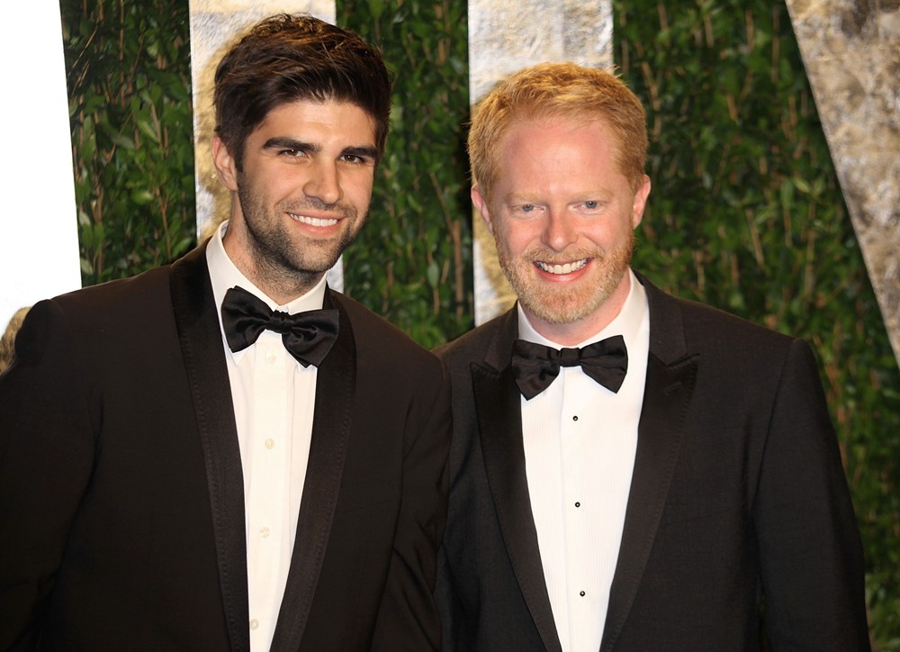Justin Mikita;Jesse Tyler Ferguson;<br>2012 Vanity Fair Oscar Party - Arrivals