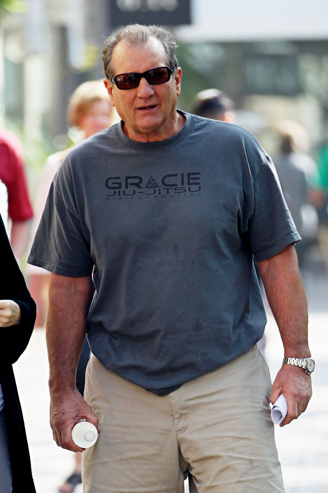 Ed O'Neill in Filming ABC's 'Modern Family' on Location...