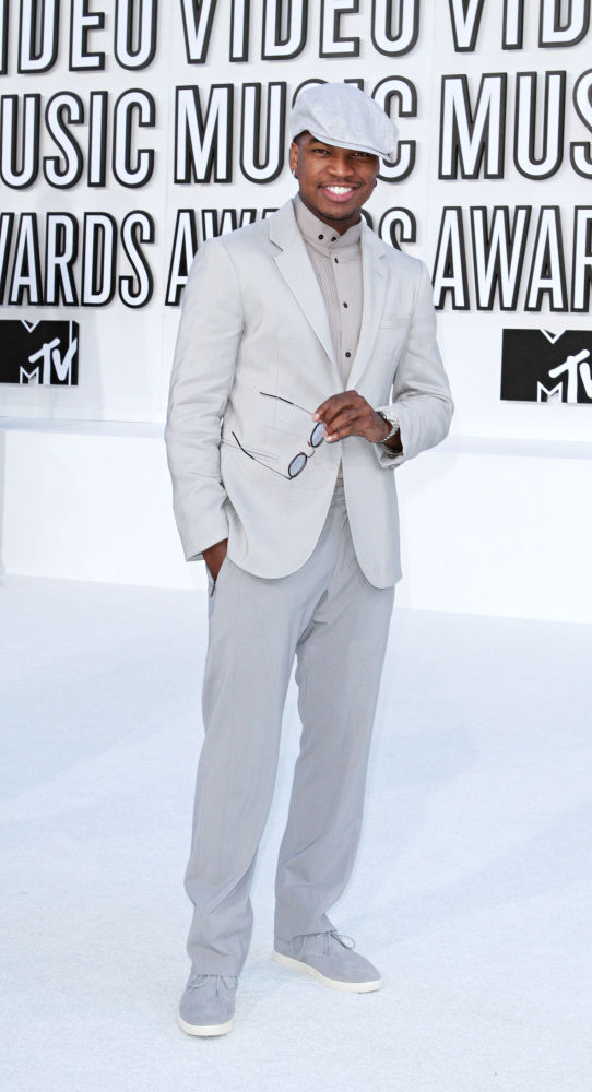 Ne-Yo Hunting Ice Cream Late Night for Pregnant Girlfriend