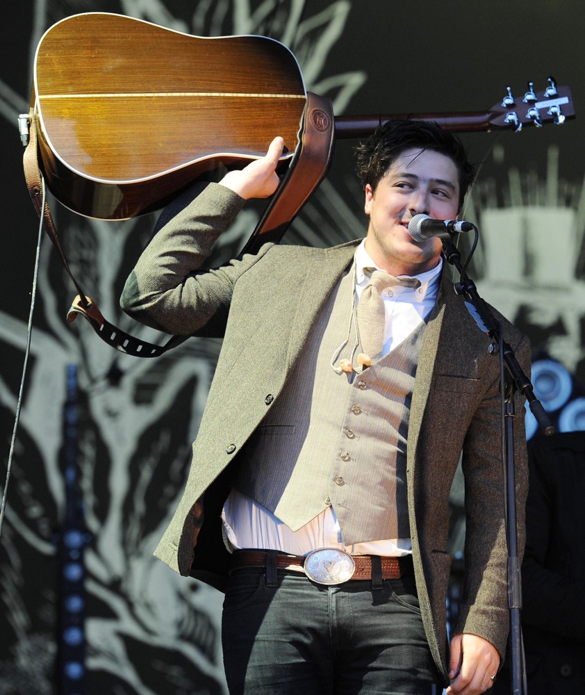 Mumford & Sons;<br>The 2011 Glastonbury Music Festival - Day 1 - Performances