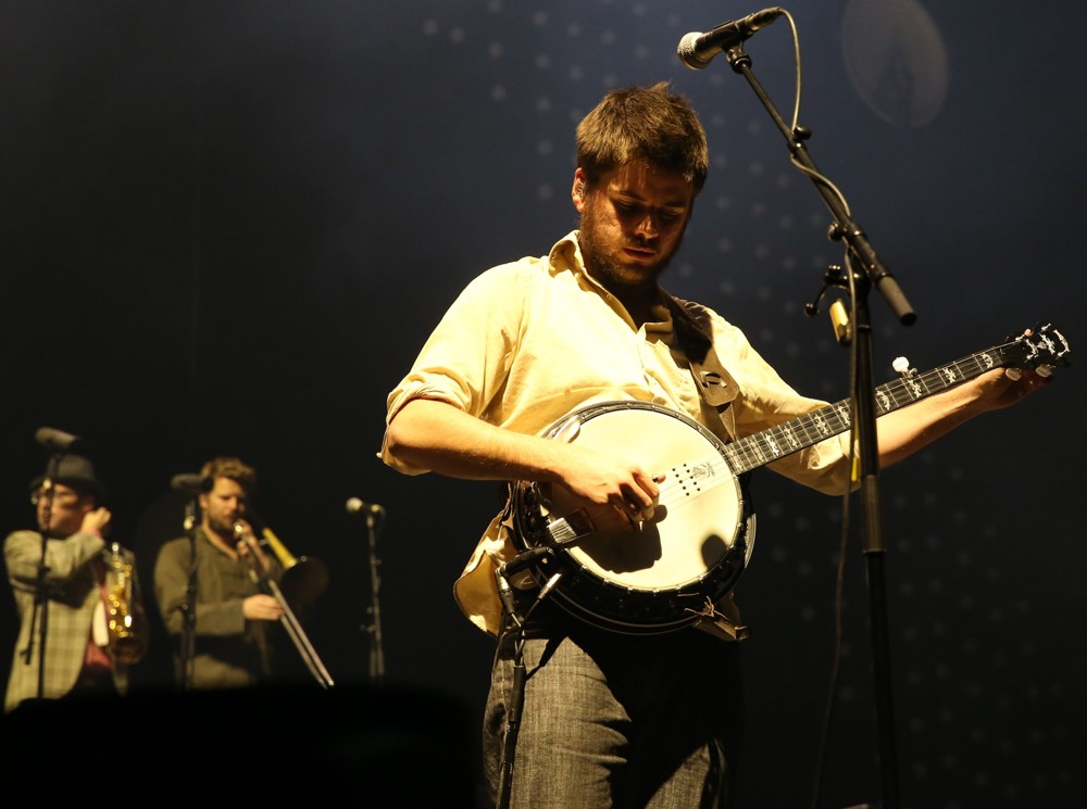 Mumford & Sons;<br>Mumford and Sons Performing Live in Concert