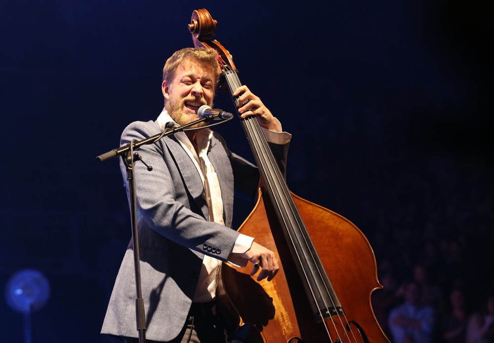 Mumford & Sons;<br>Mumford and Sons Performing Live in Concert