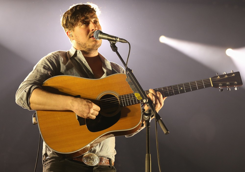 Mumford & Sons;<br>Mumford and Sons Performing Live in Concert