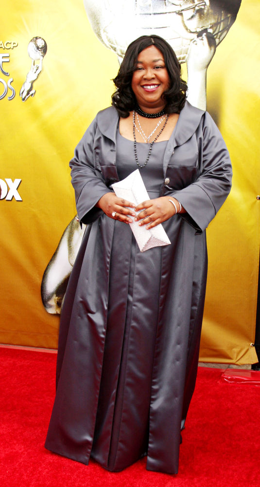 Shonda Rhimes Picture 2 - 41St Naacp Image Awards - Arrivals