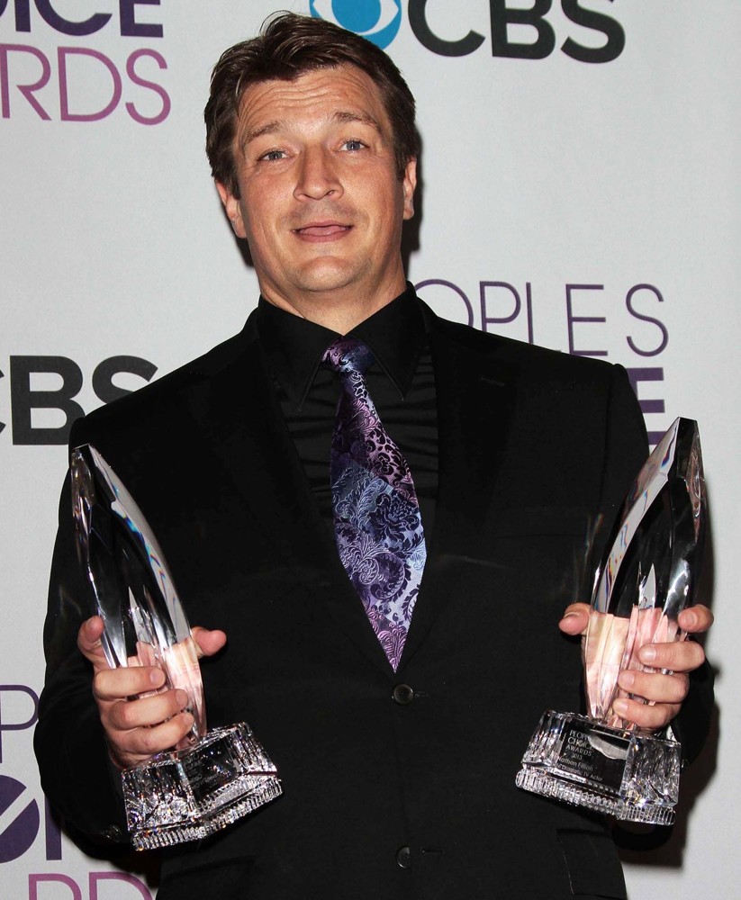Nathan Fillion;<br>People's Choice Awards 2013 - Press Room