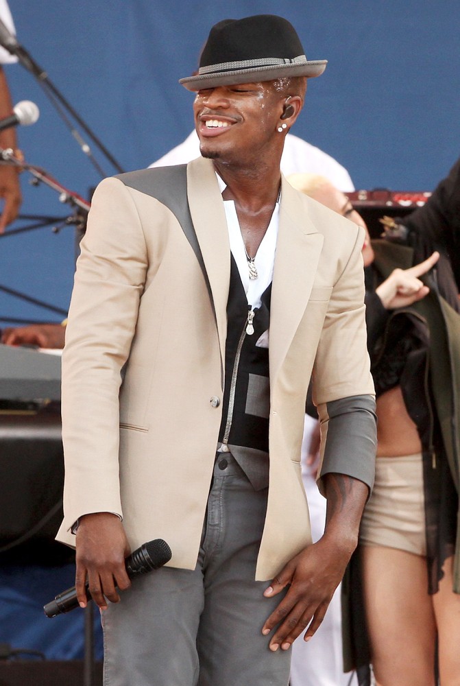Ne-Yo;<br>Ne-Yo Performs Live as Part of Good Morning America's Summer Concert Series