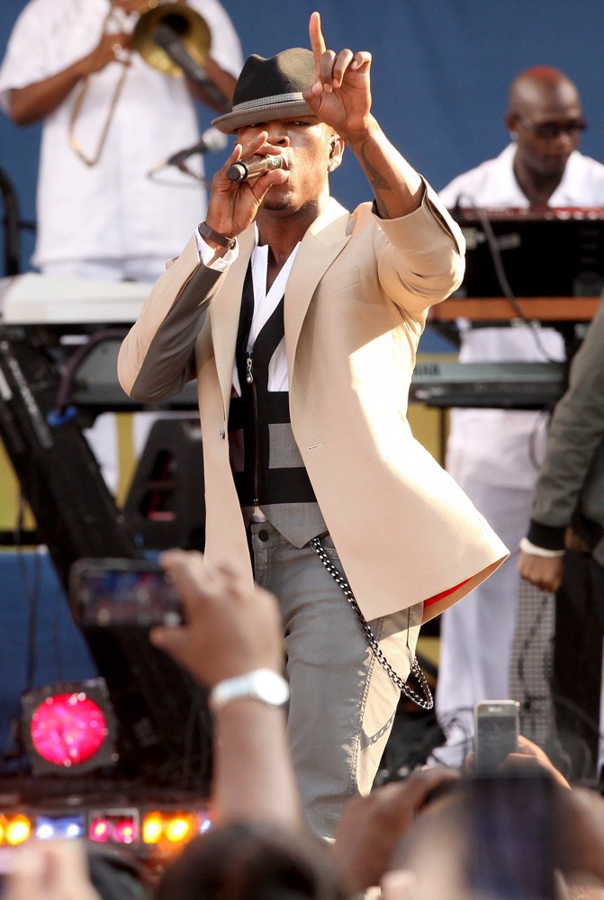 Ne-Yo;<br>Ne-Yo Performs Live as Part of Good Morning America's Summer Concert Series