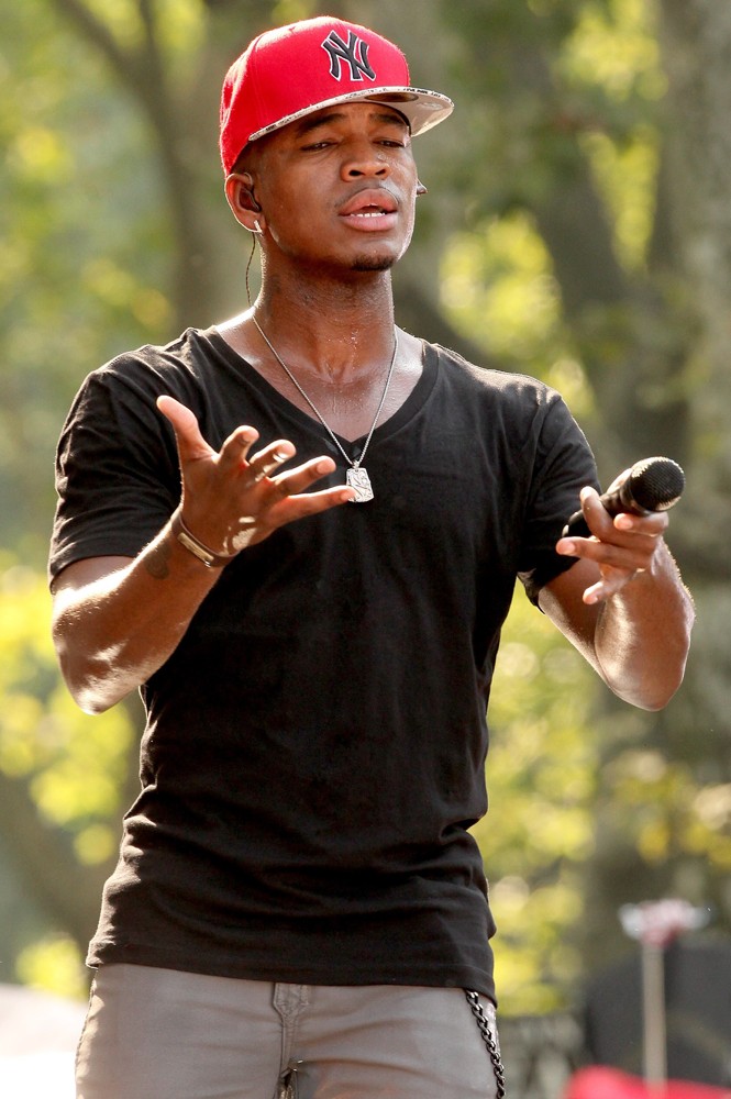 Ne-Yo;<br>Ne-Yo Performs Live as Part of Good Morning America's Summer Concert Series