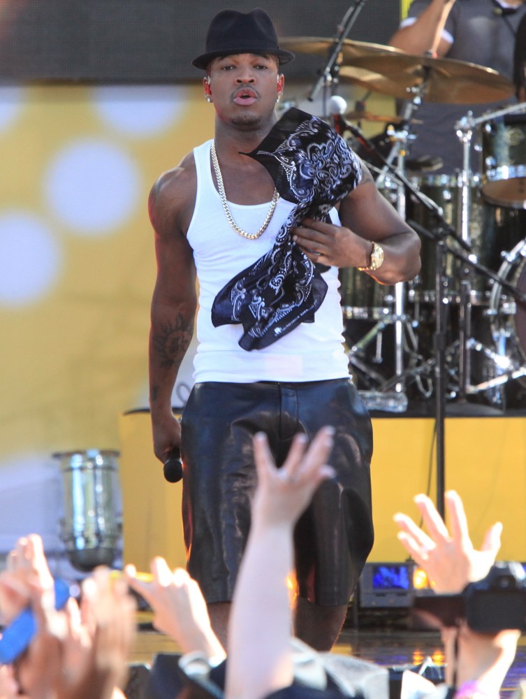 Ne-Yo;<br>Ne-Yo Performs Live as Part of GMA's Summer Concert Series