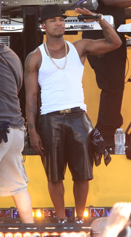 Ne-Yo;<br>Ne-Yo Performs Live as Part of GMA's Summer Concert Series