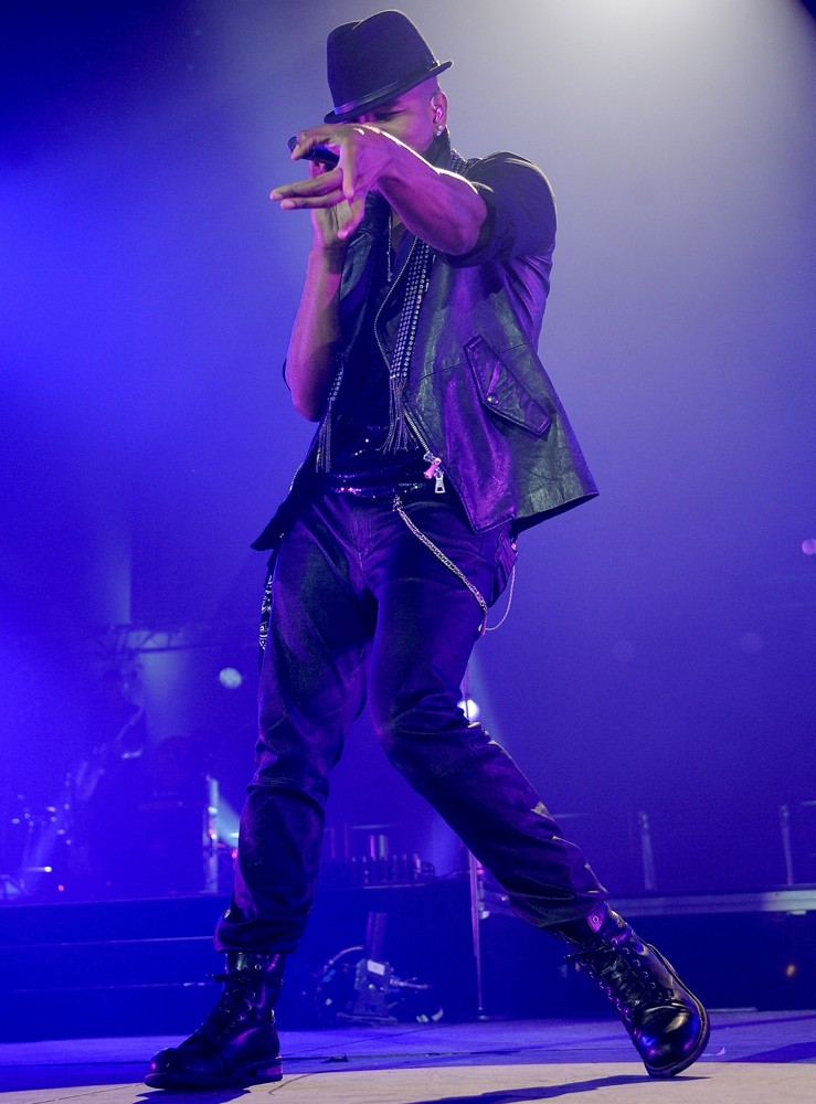 Ne-Yo;<br>Ne-Yo Performs Live