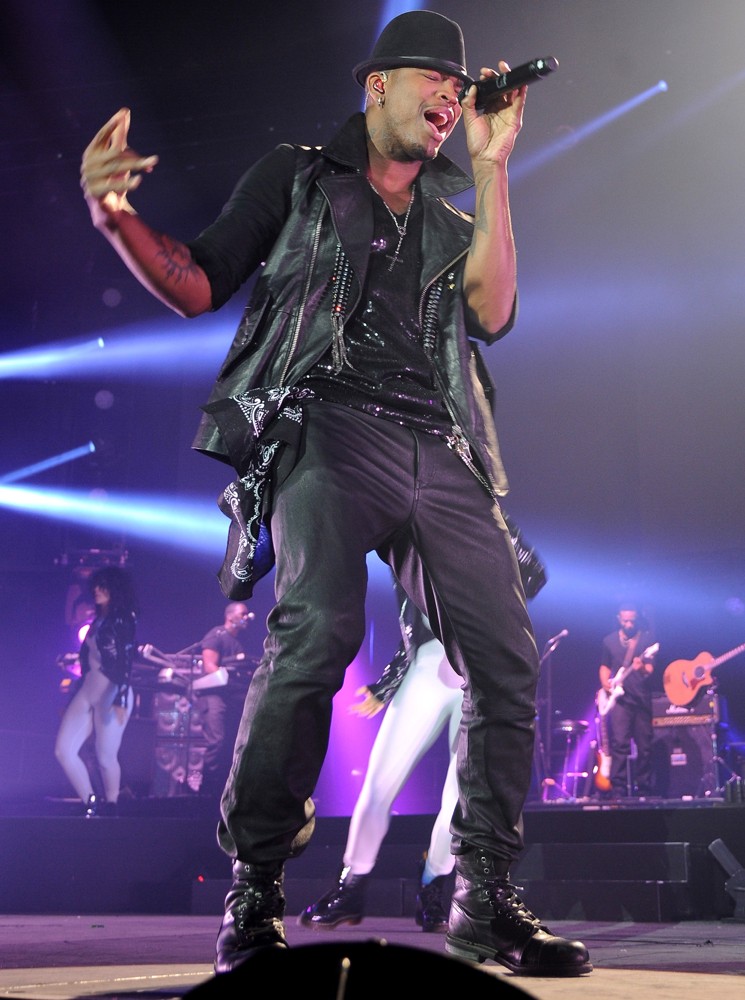 Ne-Yo;<br>Ne-Yo Performs Live
