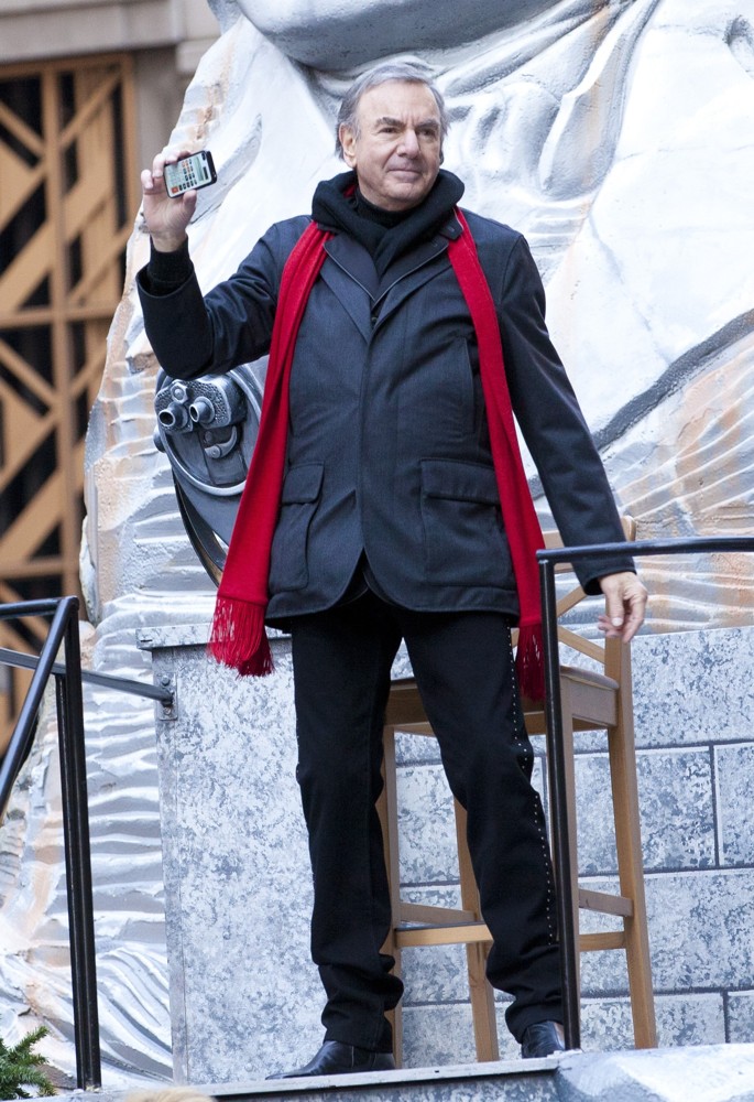 Neil Diamond;<br>Macy's 85th Annual Thanksgiving Day Parade