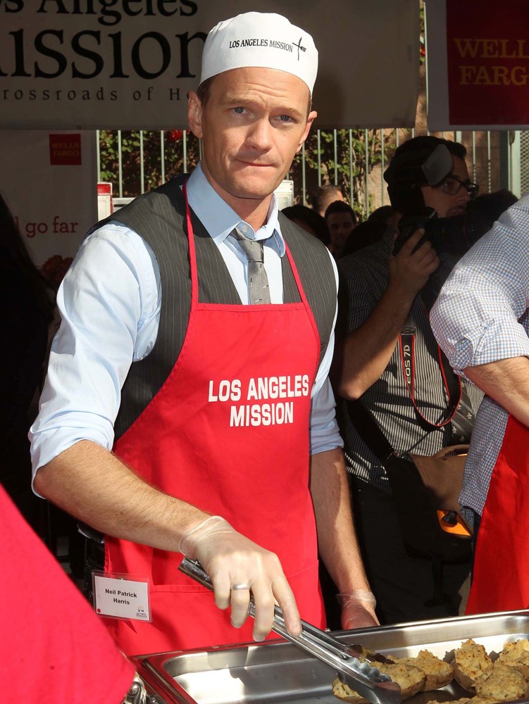 Neil Patrick Harris;<br>The Los Angeles Mission's Thanksgiving for Skid Row Homeless