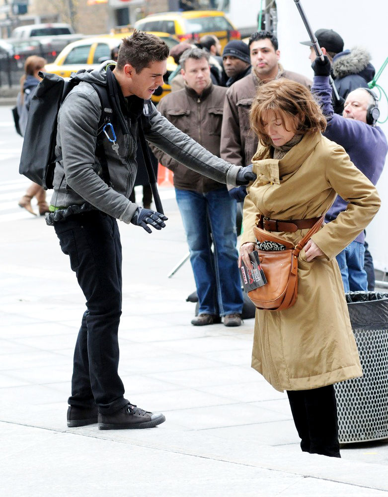 Zac Efron;Michelle Pfeiffer;<br>On The Set of New Film 'New Year's Eve'