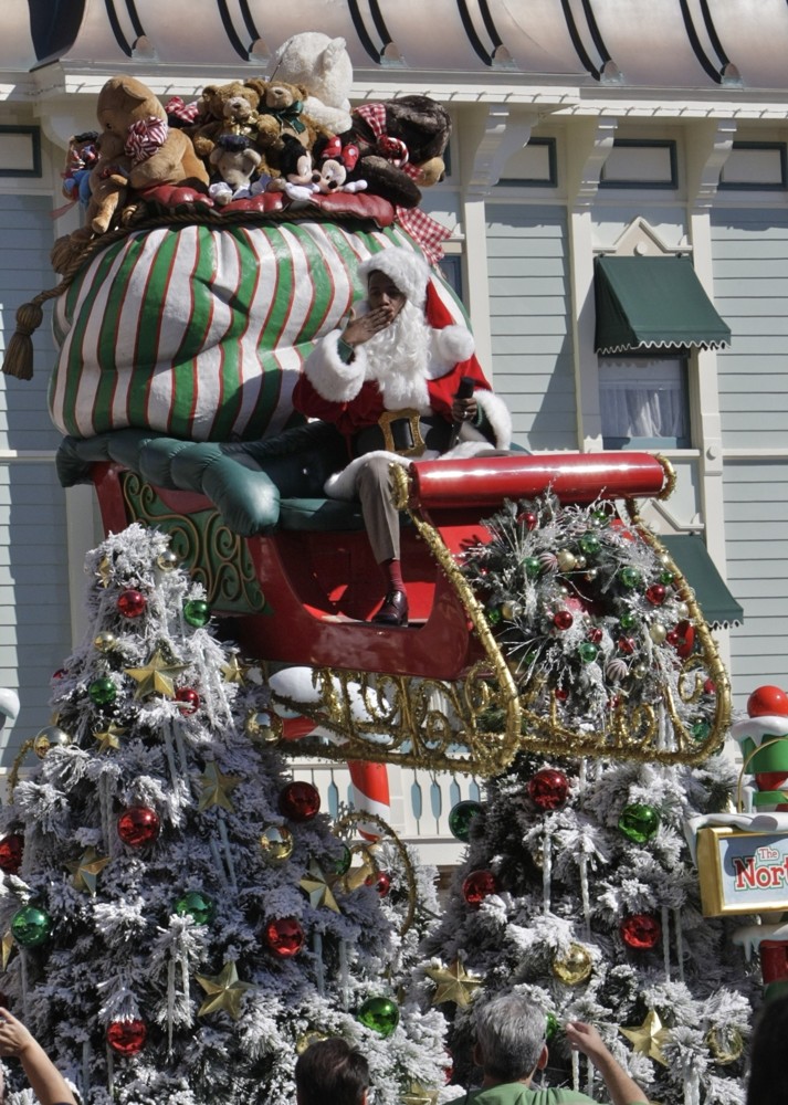 Nick Cannon;<br>Nick Cannon Filming for The Christmas Day Parade at Disneyland