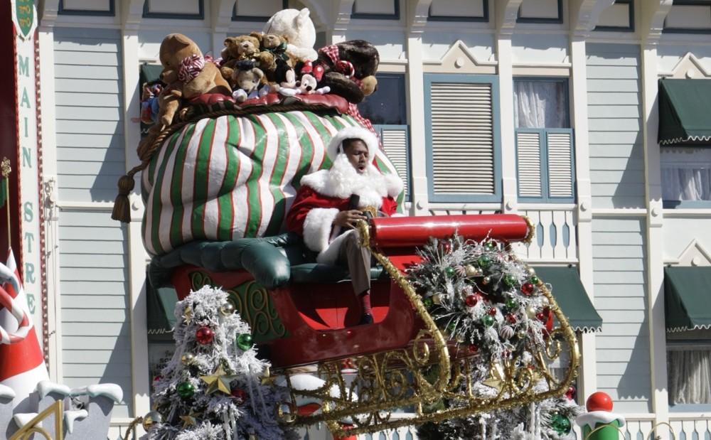Nick Cannon;<br>Nick Cannon Filming for The Christmas Day Parade at Disneyland