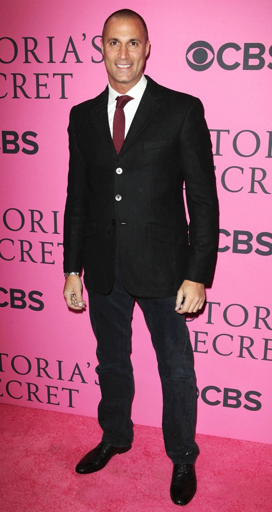 nigel barker Picture 8 - The Humane Society of The United States Host