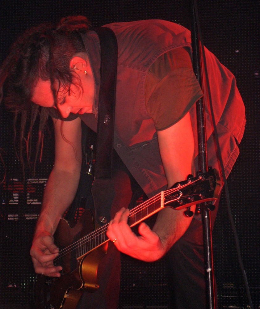 Nine Inch Nails;<br>Nine Inch Nails Perform