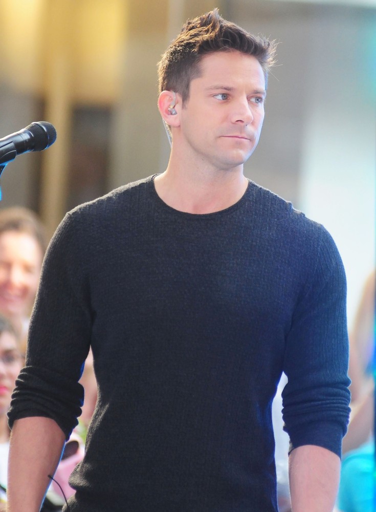 Jeff Timmons;98 Degrees;<br>98 Degrees Re-Unite to Perform Live as Part of The Toyota Concert Series