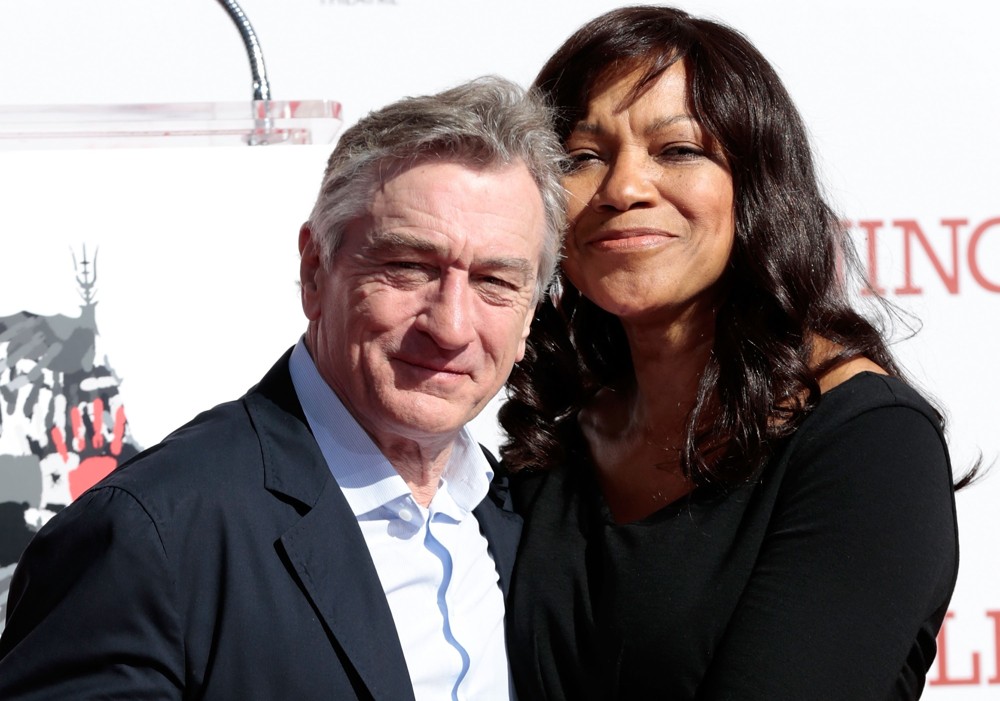 Robert De Niro;Grace Hightower;<br>Robert De Niro Places His Hand and Foot Prints in Cement During The Footprint Ceremony