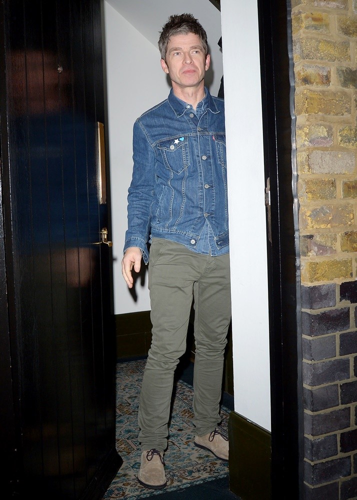 noel gallagher denim jacket