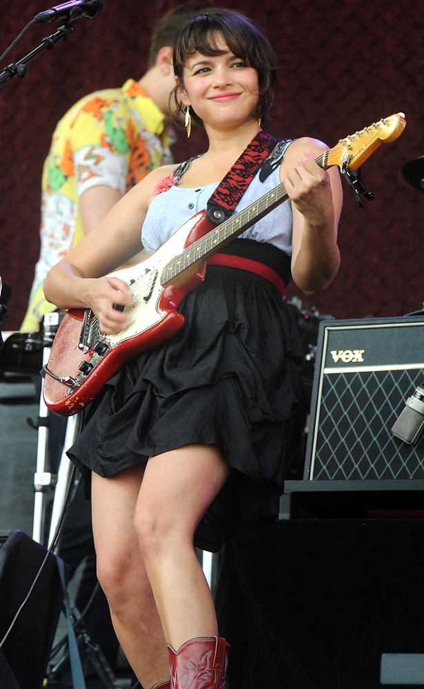 Norah Jones in The 2010 Glastonbury Music Festival - Day 4.