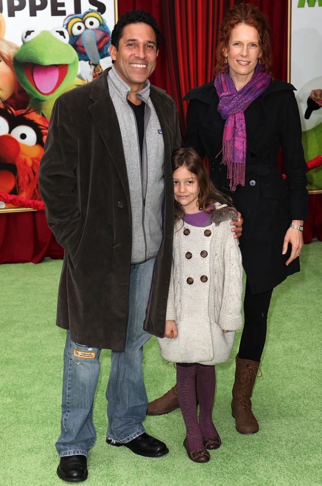 Oscar Nunez;Carla Nunez;<br>The Premiere of Walt Disney Pictures' The Muppets - Arrivals